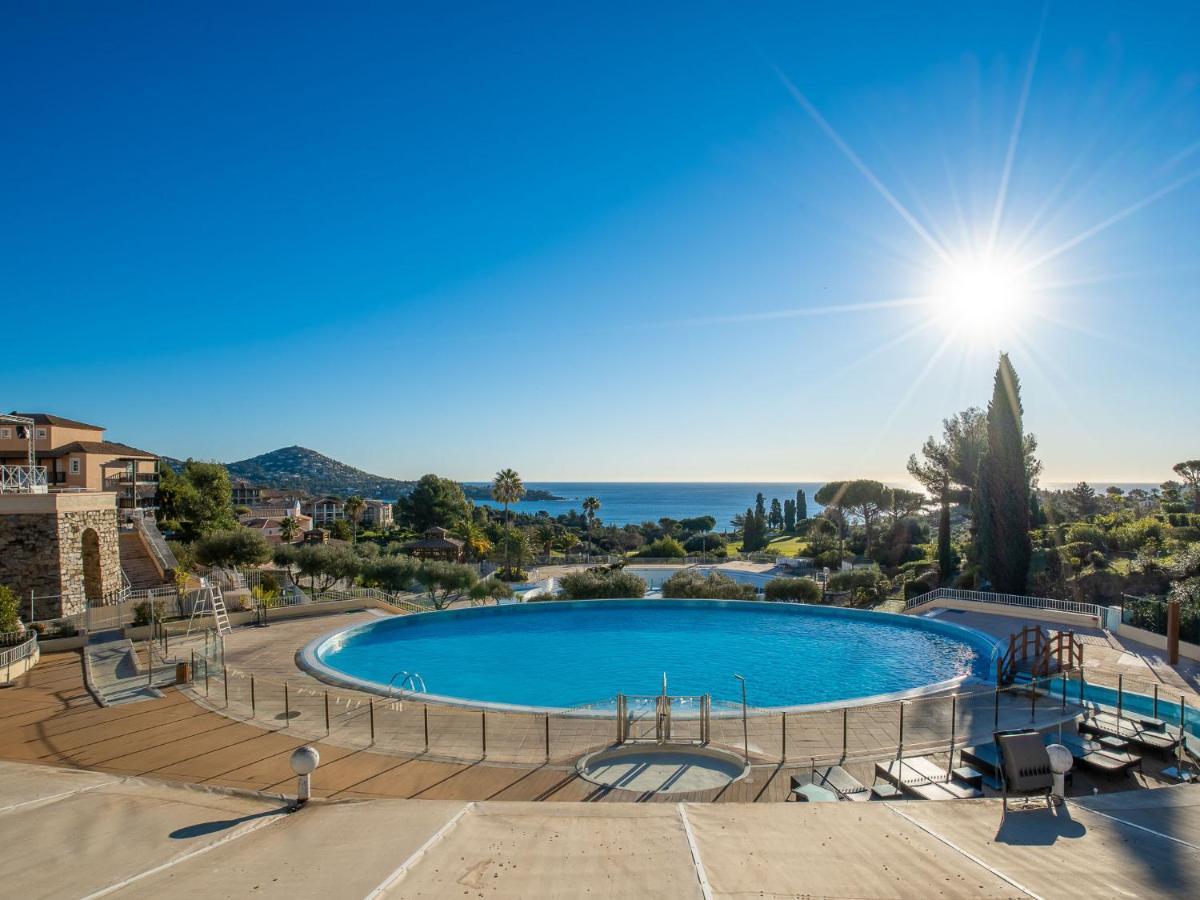 Apartment Village Cap Esterel - Les Bastides-6 By Interhome Saint-Raphael  Bagian luar foto