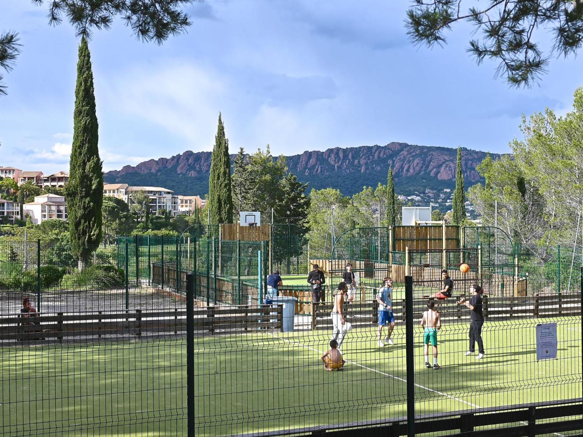 Apartment Village Cap Esterel - Les Bastides-6 By Interhome Saint-Raphael  Bagian luar foto